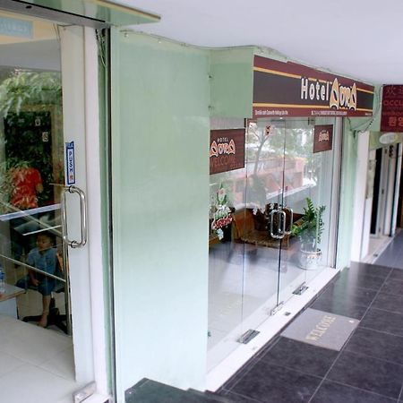 Aura Hotel Kuala Lumpur Bagian luar foto